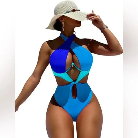 Shein Swimsuit Monokini - Picture 4 of 10